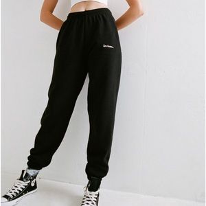 Urban outfitters - iets frans- M embroidered jogger pant